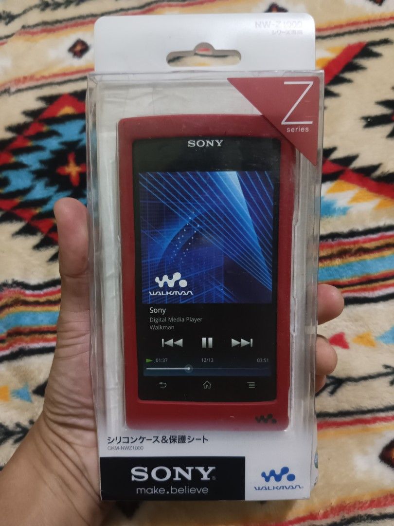 Sony NWZ1000 silicon case cover (Category: Portable Audio Accessories) located in Quezon City. Submitted by markgolveo (Listing ID 1334028896, Image 1). Description: Sony NWZ1000 silicon case cover.
