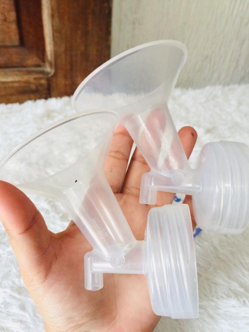 Spectra flange (Category: Breastfeeding & Bottle Feeding) located in Tuguegarao City. Submitted by kikay.store.ph30 (Listing ID 1334184210, Image 2). Description: Spectra flange Condition: likenew Selling pair 24mm : 350 pair 28mm : 350 pair 20mm : 350 pair Authentic 💯 From us balikbayan box MOP: GCASH, BDO, MOD: SCO FOR SHIPPING PURPOSE, BUS SHIPPING, JNT, LBC ♥️ 1 day reservation ONLY ♥️ No to rush shipping ♥️ No free shipping ♥️ No return no 