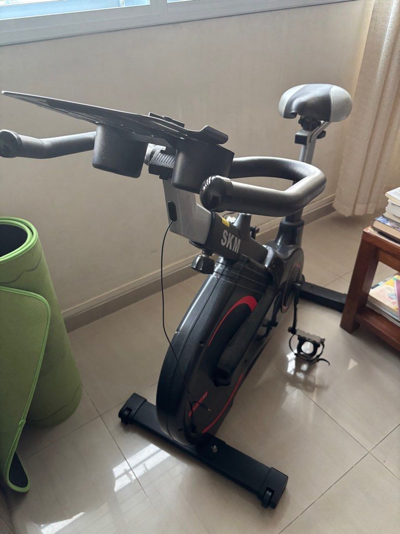 Spin bike Sports Equipment Exercise Fitness Cardio Fitness Machines on Carousell