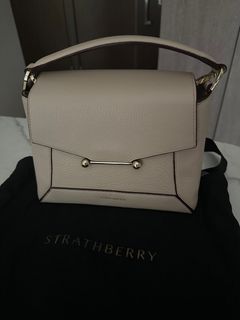 (Category: ) located in . Submitted by itsmelpreloved (Listing ID 1334065853, Image 1). Description: .