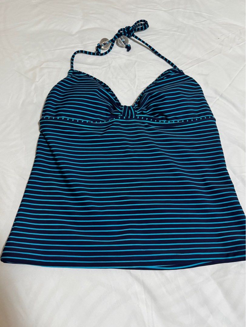 Swimsuit tops (Category: Others Tops) located in Bacoor. Submitted by _ibyangf (Listing ID 1334065149, Image 1). Description: Brandnew, never used but washed without tag Bought in the states Makapal ang tela, strechable With built-in bra Size: S - M MOP: Gcash/Paymaya J&T shipping c/o buyer.