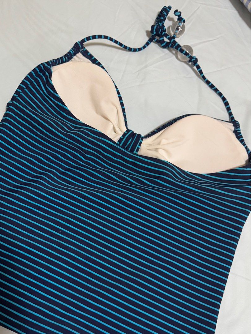 Swimsuit tops (Category: Others Tops) located in Bacoor. Submitted by _ibyangf (Listing ID 1334065149, Image 2). Description: Brandnew, never used but washed without tag Bought in the states Makapal ang tela, strechable With built-in bra Size: S - M MOP: Gcash/Paymaya J&T shipping c/o buyer.