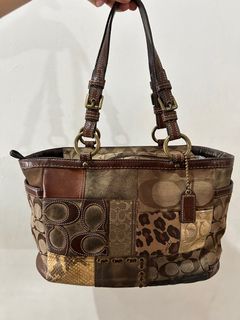 (Kategori: ) berada di . Dikirim oleh larisbrandedstuff (ID iklan 1334038503, Gambar 1). Deskripsi: .