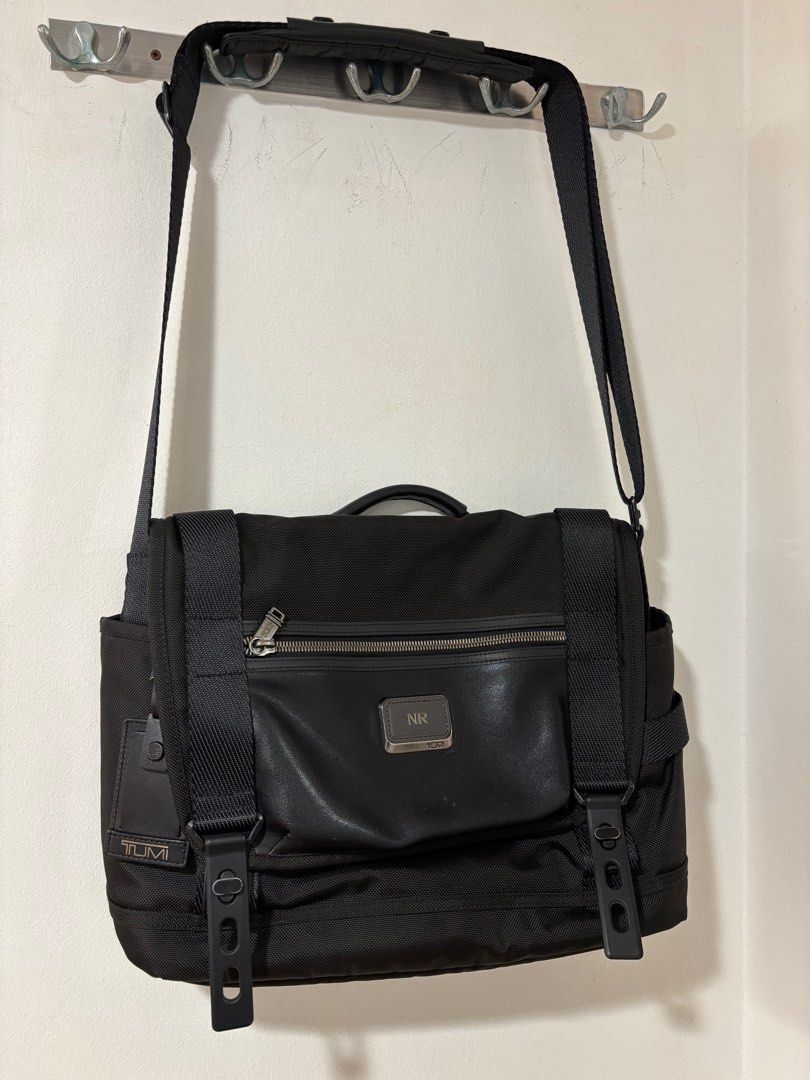 Tumi fallon messenger bag discount
