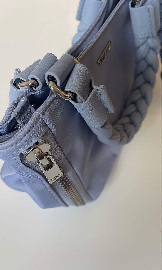 TUMI Voyageur Valetta Micro Tote (Category: Luxury Bags & Wallets) located in Pasig City. Submitted by declutterrrsale (Listing ID 1334020779, Image 3). Description: This was a gift and never used. Store Price is P27K, selling for only 11K. Great deal. Specifications in the photos.