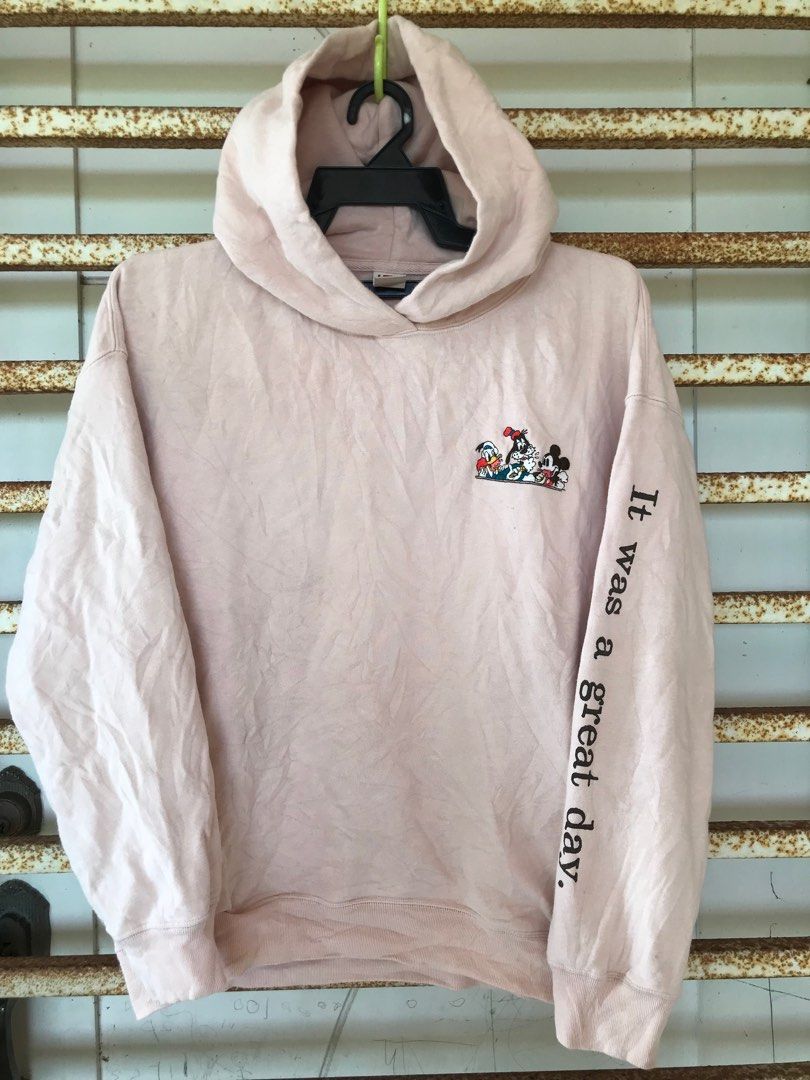 Uniqlo logo hoodie on sale