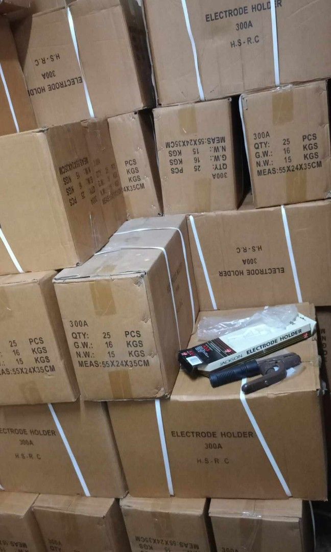 Welding electrode holder Jackson (Category: Construction Tools & Equipment) located in Paranaque City. Submitted by renyshemshardware (Listing ID 1334010188, Image 1). Description: Welding electrode holder 300A 500A wholesale/ retail.