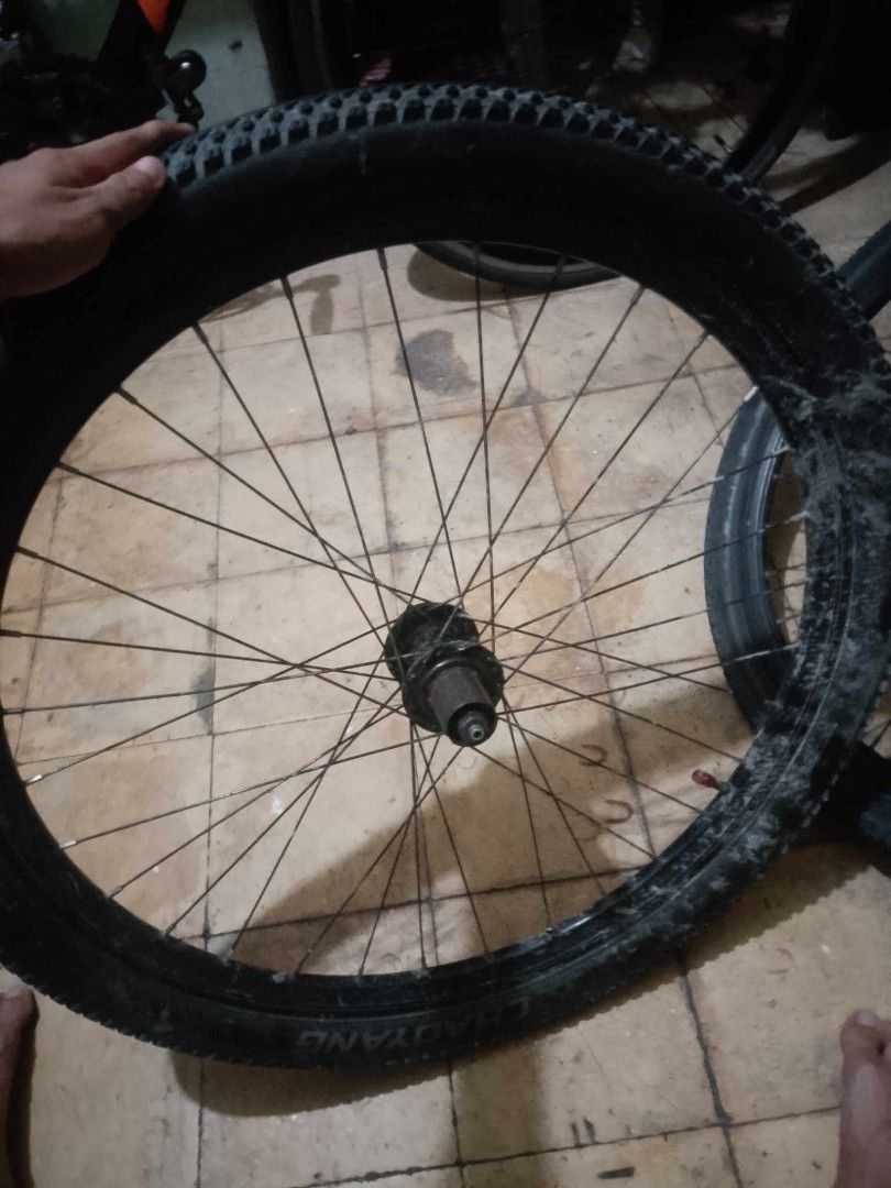 wheelset for sale (Category: Bicycles) located in Manila. Submitted by fernandez2666 (Listing ID 1334026860, Image 1). Description: 1200 na lang pm sa interested mga bossing chaoyang tire likod kendra tire front ragusa r200 hubs na yan.