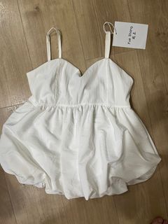 (Category: ) located in . Submitted by instocksclothing (Listing ID 1334090230, Image 1). Description: .