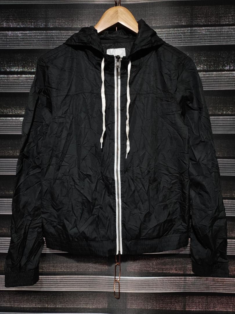 Zine Windbreaker Jacket Women s Fashion Coats Jackets and Outerwear on Carousell