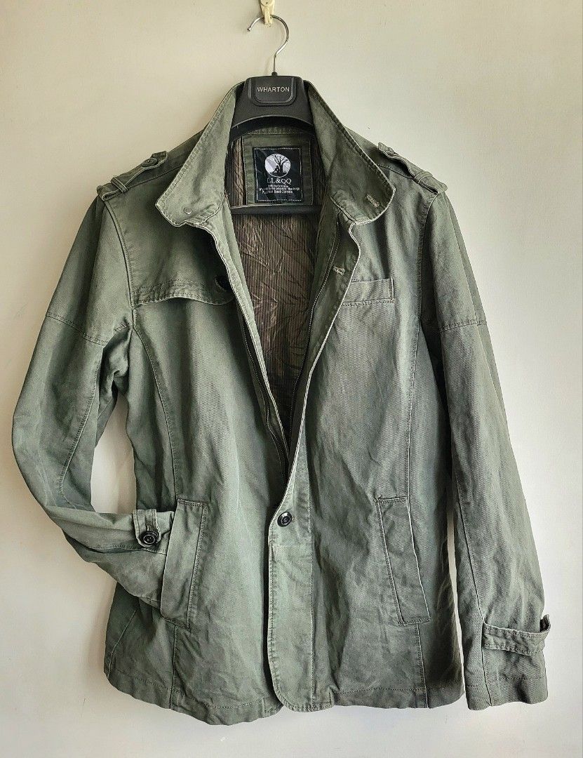 Army Green Military Field Jacket (Category: Coats, Jackets and Outerwear) located in Makati City. Submitted by RedStore (Listing ID 1337280385, Image 2). Description: LL&QQ Army Green Military Field Jacket (M-L) Excellent Condition With a unique feature where you can clip a beret, hat or bonnet in the right chest(see pic no. 5) Buttons and zipper in excellent condition Actual size via tape measure Width 23 Length 28.5 Tiny scratch at the lower ba