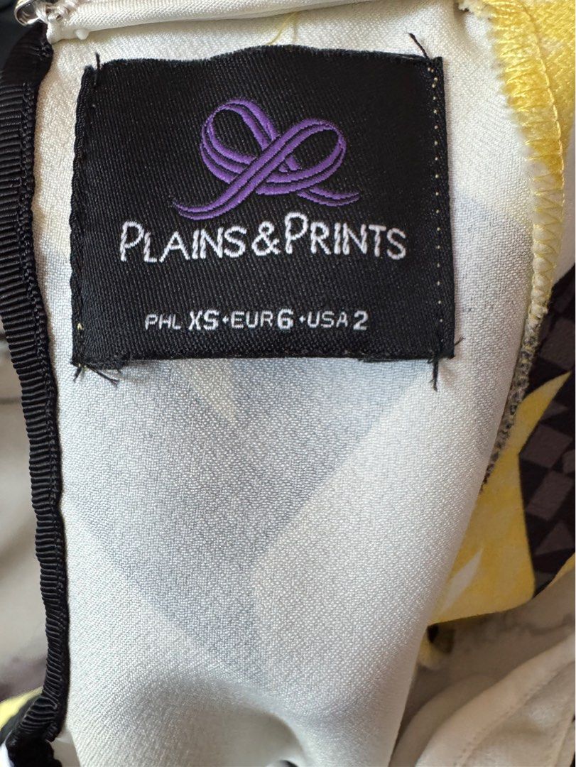 AUTHENTIC Plains and Prints Yellow Chevron Dress (Category: Dresses) located in Manila. Submitted by rose1013 (Listing ID 1337255802, Image 3). Description: 100% Authentic Plains and Prints Yellow Chevron Dress ~NEGOTIABLE Measurements: - Waist: 26.5-27in - Length: 32.5in Condition: ✅ Like New (wore only 2x) ✅ Newly dry cleaned ✅ Fits XS to S frame ✅ VERY High quality cloth (hindi makati or manipis) ✅ Beautiful braided neckline ✅ Knee length Size