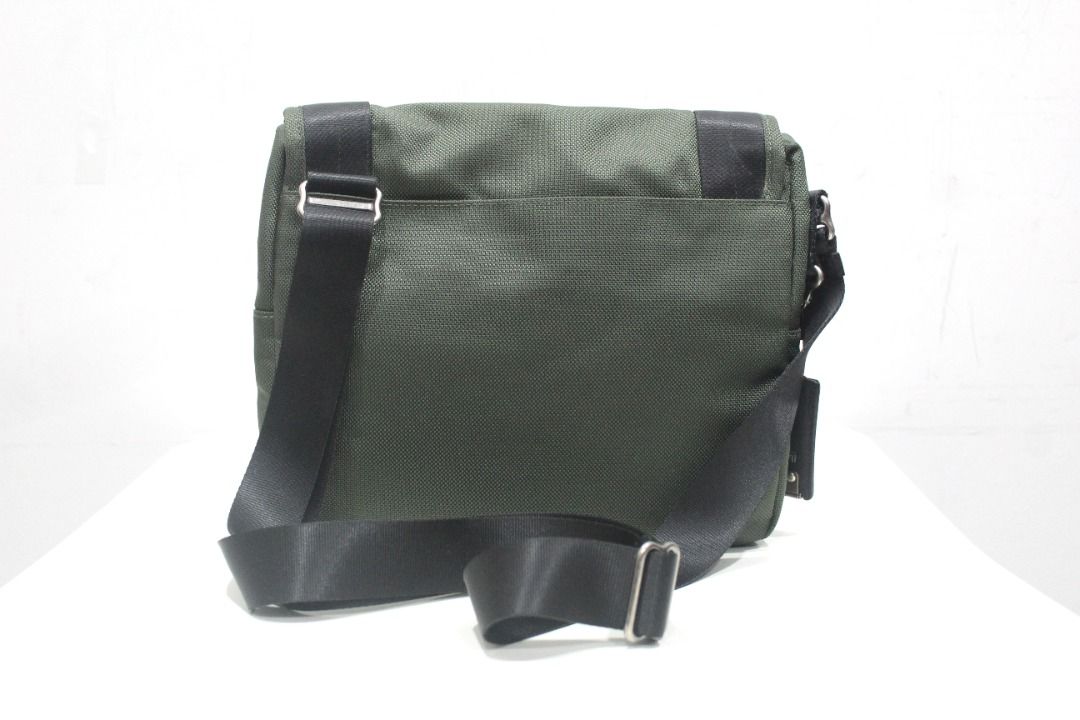 Tumi beale mini messenger outlet