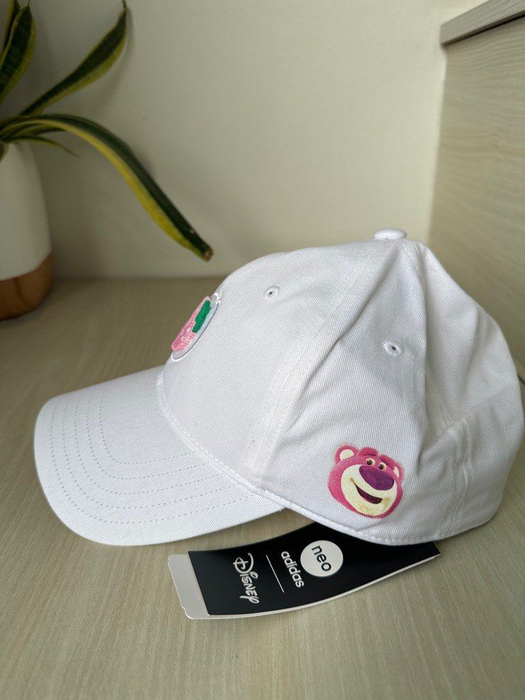 Cap (Category: Caps & Hats) located in Singapore. Submitted by rainbow_pot_of_gold (Listing ID 1337326639, Image 3). Description: .
