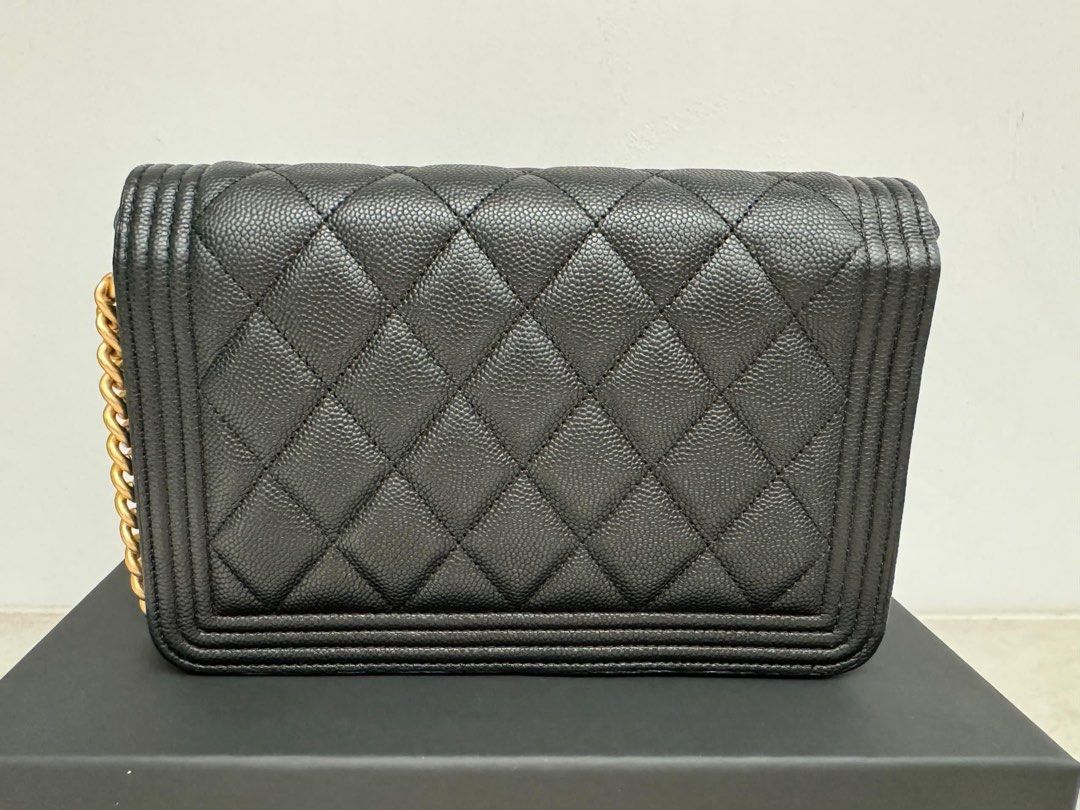 Chanel Boy (Category: Bags & Wallets) located in Singapore. Submitted by sherlynlee90483 (Listing ID 1337369868, Image 2). Description: full set box,paper bag,dust bags Original receipt Condition 10/10.