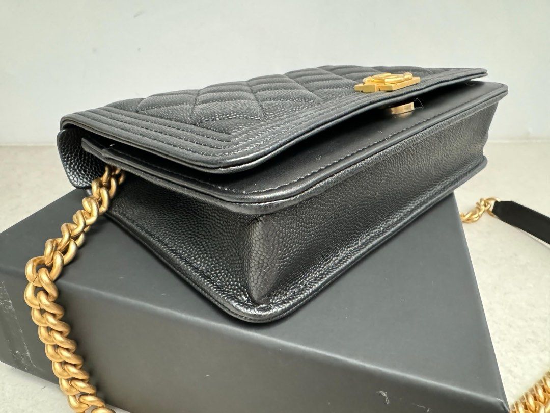 Chanel Boy (Category: Bags & Wallets) located in Singapore. Submitted by sherlynlee90483 (Listing ID 1337369868, Image 3). Description: full set box,paper bag,dust bags Original receipt Condition 10/10.