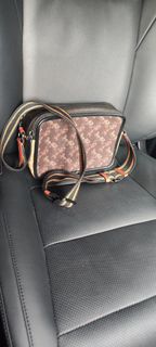 (Category: ) located in . Submitted by alongf299 (Listing ID 1337256207, Image 1). Description: .