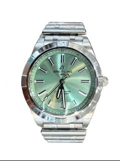 (Category: ) located in . Submitted by cashconverterssg (Listing ID 1337314124, Image 1). Description: .