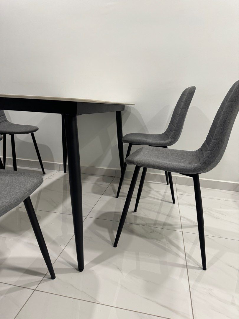 Dining table (Category: Tables & Sets) located in Kuala Lumpur. Submitted by ince00 (Listing ID 1337328730, Image 2). Description: .