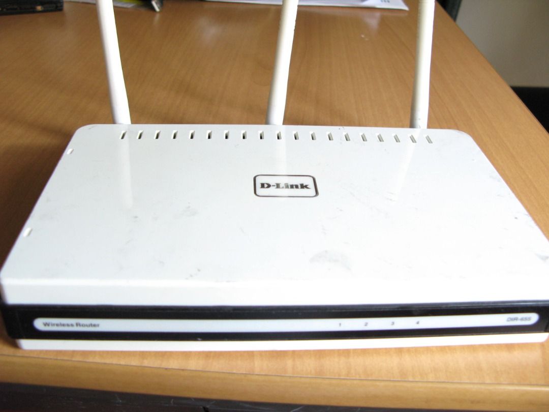 D-Link DIR-655 (Category: Networking) located in Manila. Submitted by mil.choi (Listing ID 1337325428, Image 1). Description: D-Link DIR655 (defective unit) Unit turns on with blue light blinking. Possibly can be repaired but not sure. If not, antennas can be used on other units as well as power adaptor Location San Juan City. Item for pickup. Thank you for viewing the post!.