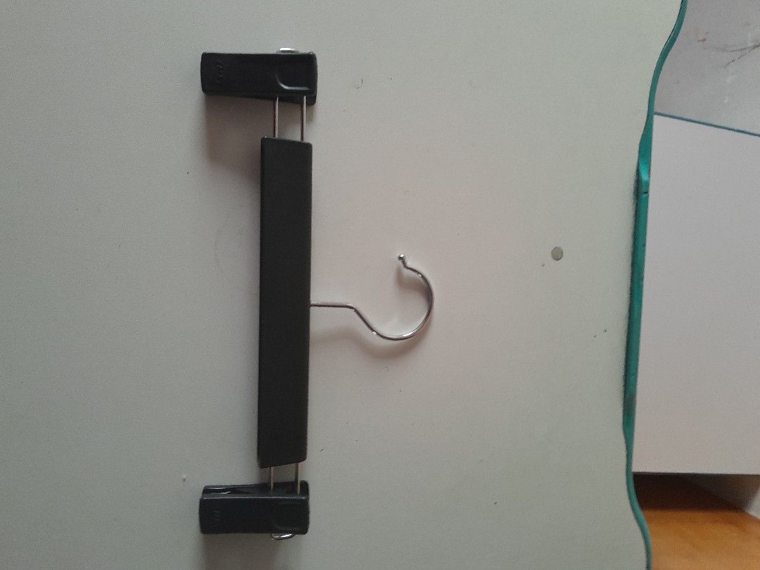 Hanger65074075224323111
