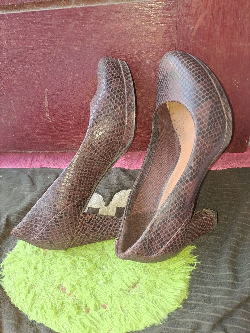 High heels Clarks