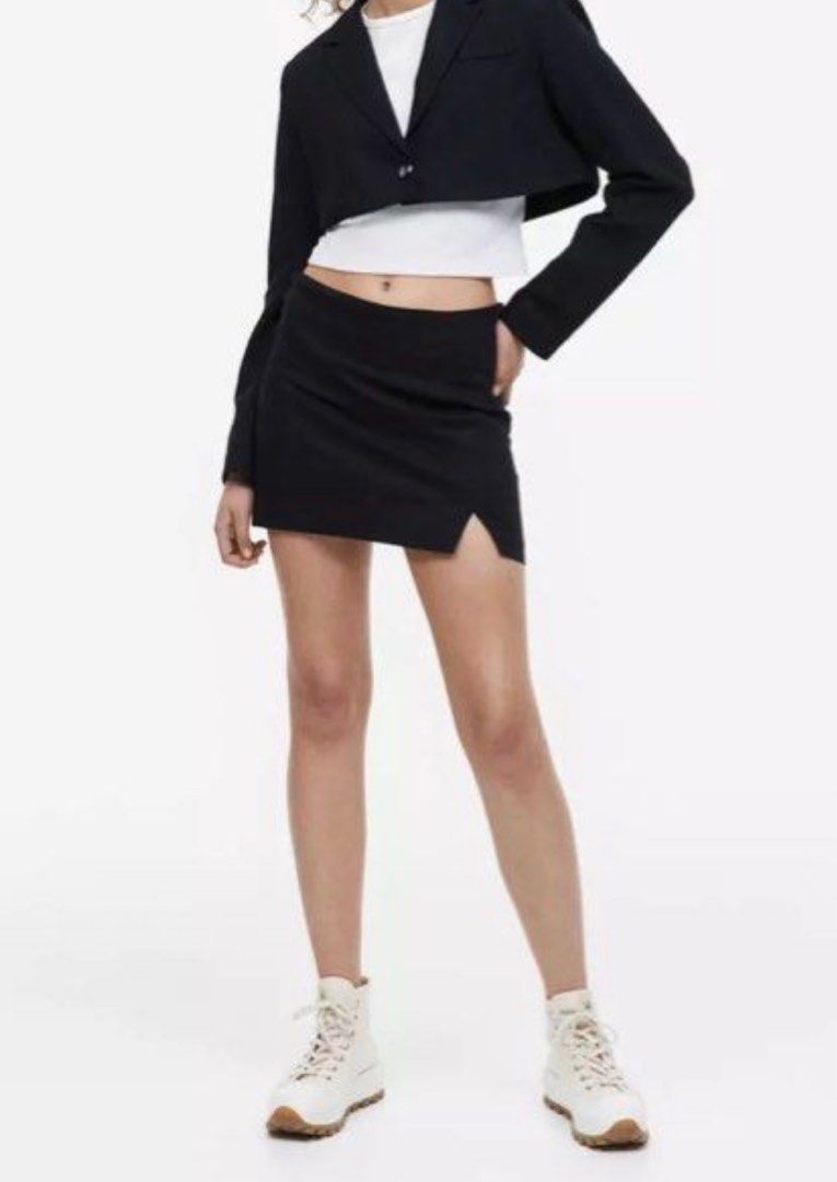 H&M linen skirt (Category: Skirts) located in Manila. Submitted by declutterwithme101 (Listing ID 1337369984, Image 1). Description: Shipping fee thru j&t within MM: 45 pesos (small pouch).
