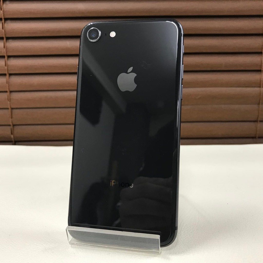 iPhone 8 256gb (Category: iPhone 8 Series) located in Manila. Submitted by TekiCashGadgetsph (Listing ID 1337387058, Image 1). Description: (FU) Open-line, any sim working (worldwide) - Guaranteed original iPhone not fake/copy accessories with box Secondhand Good as new not abused! Presentable •Original Lcd • no issue hidden issues • clean apple id / iCloud id • Good batthealth • Good cam front/back • Good Performance • Working touch id • Good us