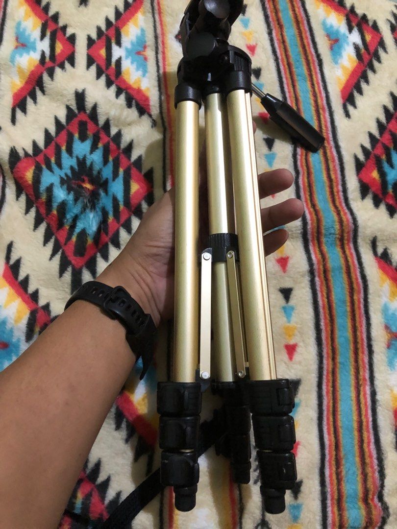 Japan portable tripod (Category: Gimbals & Stabilizers ) located in Quezon City. Submitted by markgolveo (Listing ID 1337268217, Image 2). Description: Japan Titanium portable tripod.