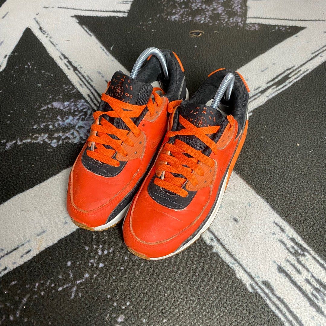 Nike Air Max ID Denver Broncos, Fesyen Pria, Sepatu Sneakers di