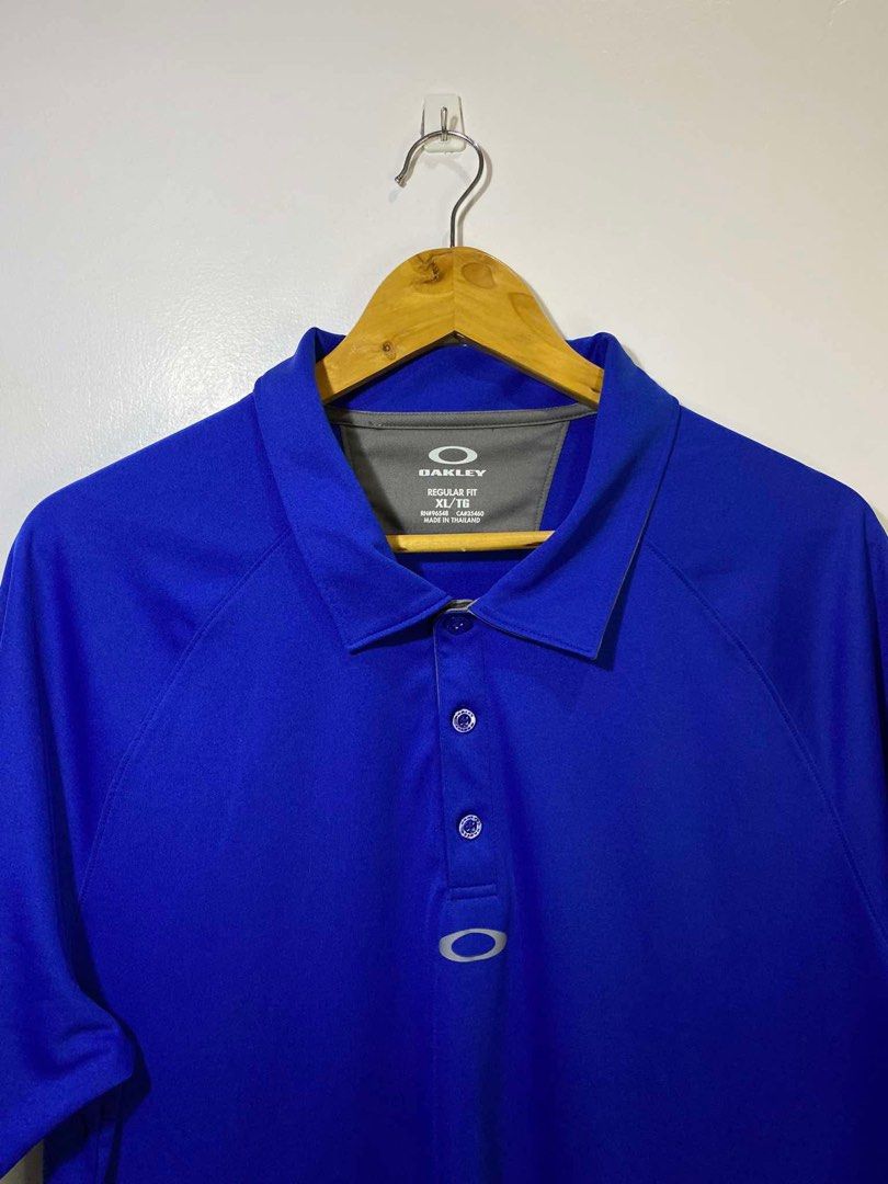 OAKLEY HYDRILOX POLO (Category: Tshirts & Polo Shirts ) located in Bacolod City. Submitted by _bc6101 (Listing ID 1337333138, Image 2). Description: OAKLEY HYDRILOX POLO SIZE XL ASNEW NO ISSUE 10/10 cr Color royal Blue .