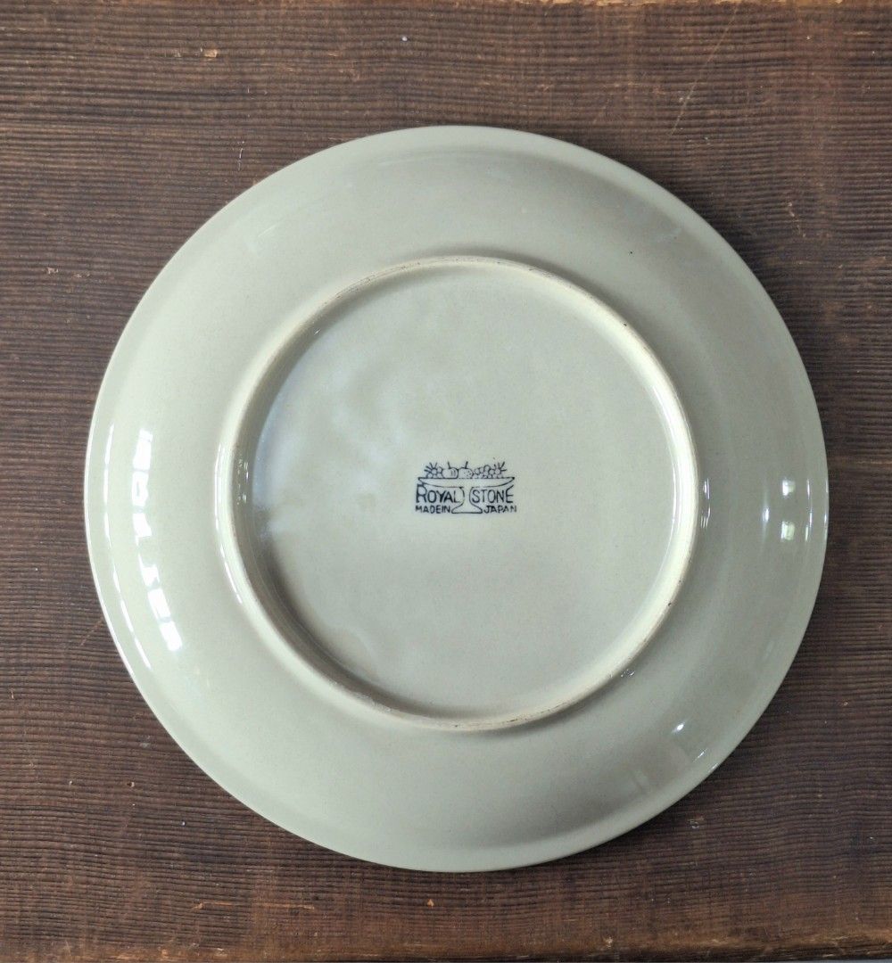 Pair of stoneware dessert plates (Category: Coffee & Tea Tableware) located in La Trinidad. Submitted by styled.traded (Listing ID 1337329837, Image 2). Description: D: 7.5" one with hairline crack, but still useable..