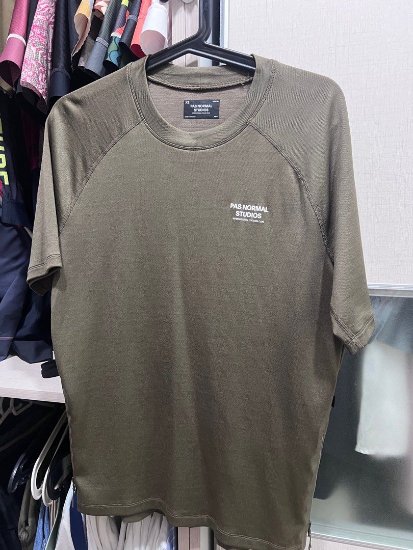 Pas normal studios (Category: Tshirts & Polo Shirts ) located in Muntinlupa City. Submitted by jessimba (Listing ID 1337275083, Image 1). Description: PNS tech shirt escapism XS men’s UB or gcash payment pls Pick up in alabang or LBC.