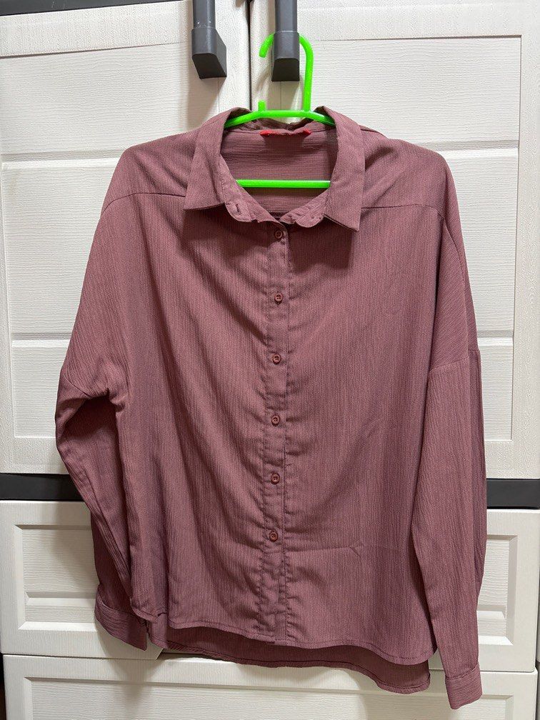 Penshoppe Longsleeve Top (Category: Longsleeves) located in Pasig City. Submitted by ez_declutterz (Listing ID 1337307813, Image 1). Description: .