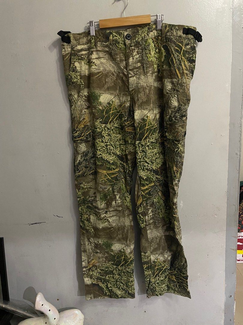 Real tree pants (Category: Jeans) located in General Trias. Submitted by Theoseller28 (Listing ID 1337256149, Image 1). Description: .