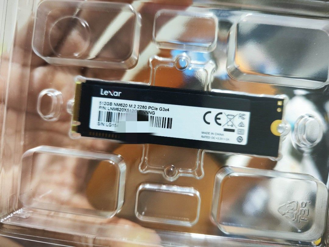 Solid State Drive (Category: Hard Disks & Thumbdrives) located in Singapore. Submitted by latifa9889 (Listing ID 1337360466, Image 2). Description: .