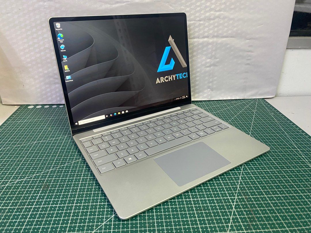 Surface Laptop Go 1943 i5 10th Gen 4GB RAM 128GB 256GB SSD 12.4 Inch