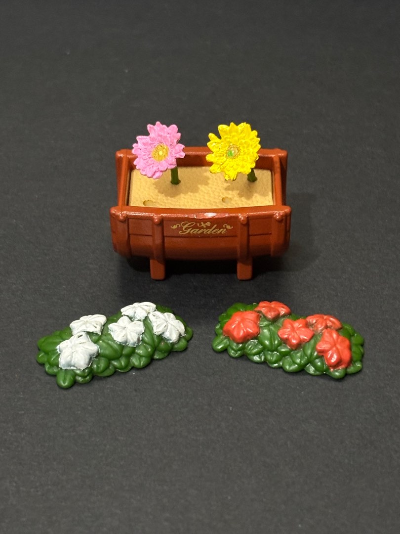 Sylvanian Families garden flowers, Hobbies & Toys, Toys & Games on ...