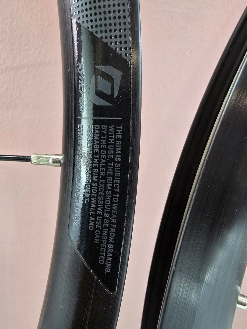 Syncros Race 24 wheel, Sports Equipment, Bicycles & Parts, Parts
