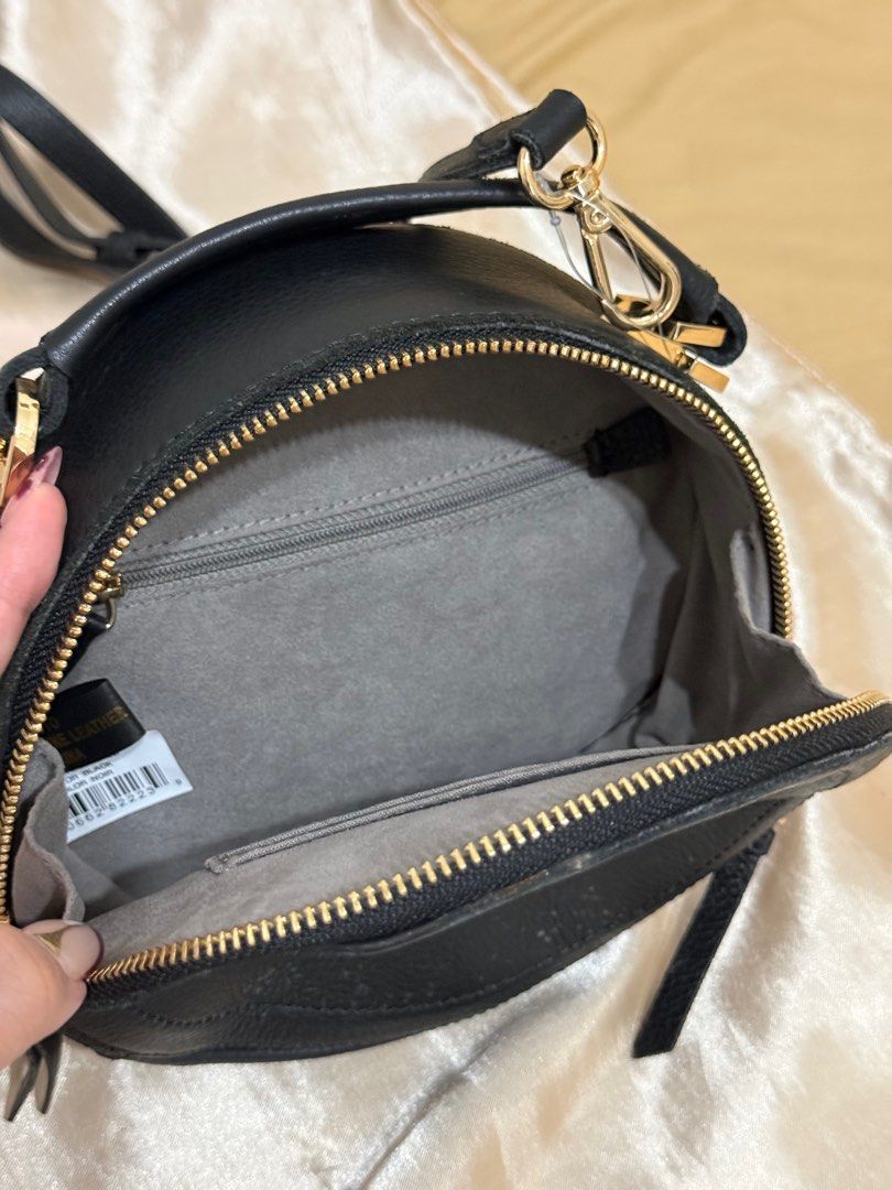 Vince Camuto Leather Round Body Bag Women s Fashion Bags Wallets Cross body Bags on Carousell