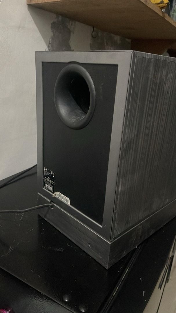 Wireless Subwoofer LG S44A1-D (Category: Soundbars, Speakers & Amplifiers) located in Quezon City. Submitted by jhadce (Listing ID 1337253152, Image 3). Description: LG S44A1-D Wireless Active Subwoofer Unit is lightly used but working..