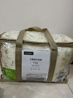由 yirouwu (刊登 ID 1337456292，圖片 1) 提交，位於 的 (類別：)，說明：。