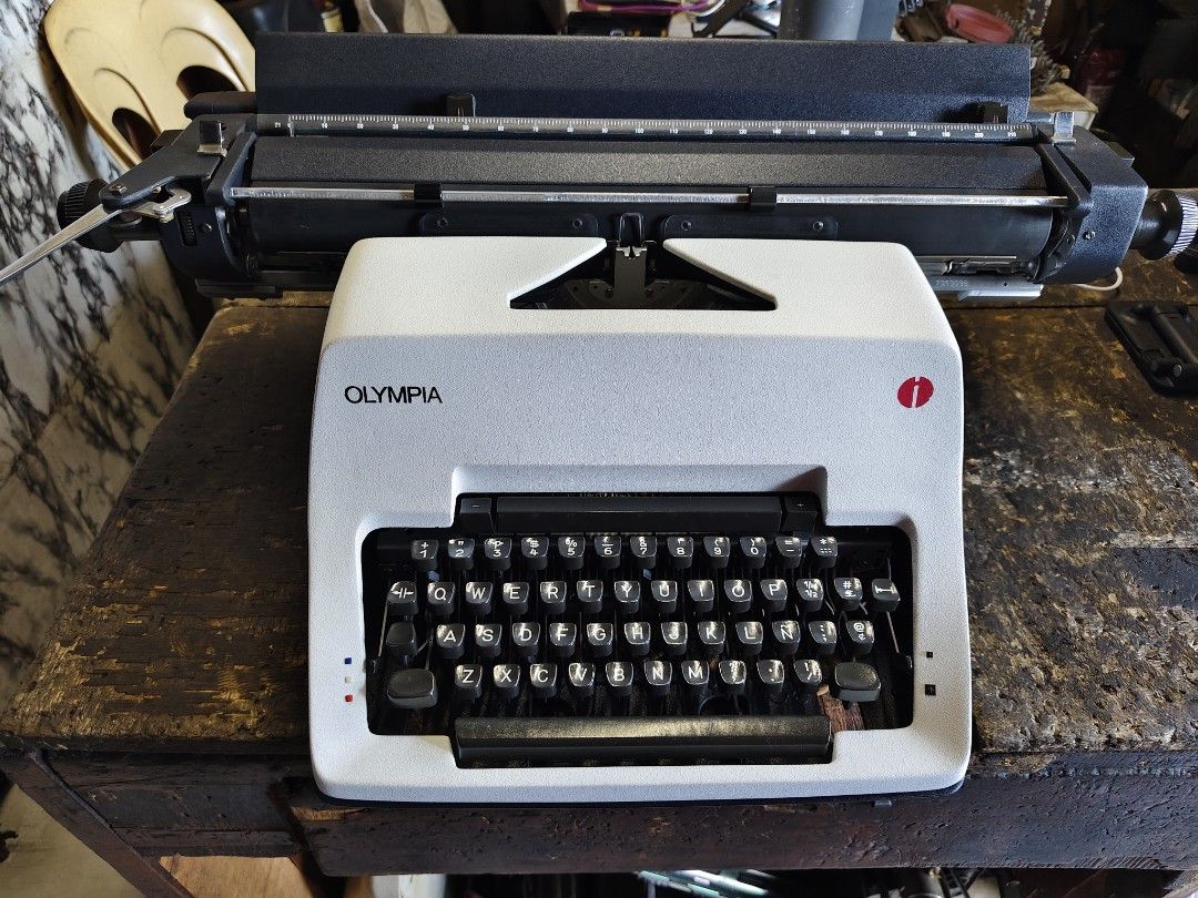 18carriage Olympia manual typewriter (Category: Office & Business Technology) located in Manila. Submitted by tagaberick37031 (Listing ID 1337585605, Image 1). Description: 18carriage Olympia manual typewriter running condition and good quality pm lang Ako.