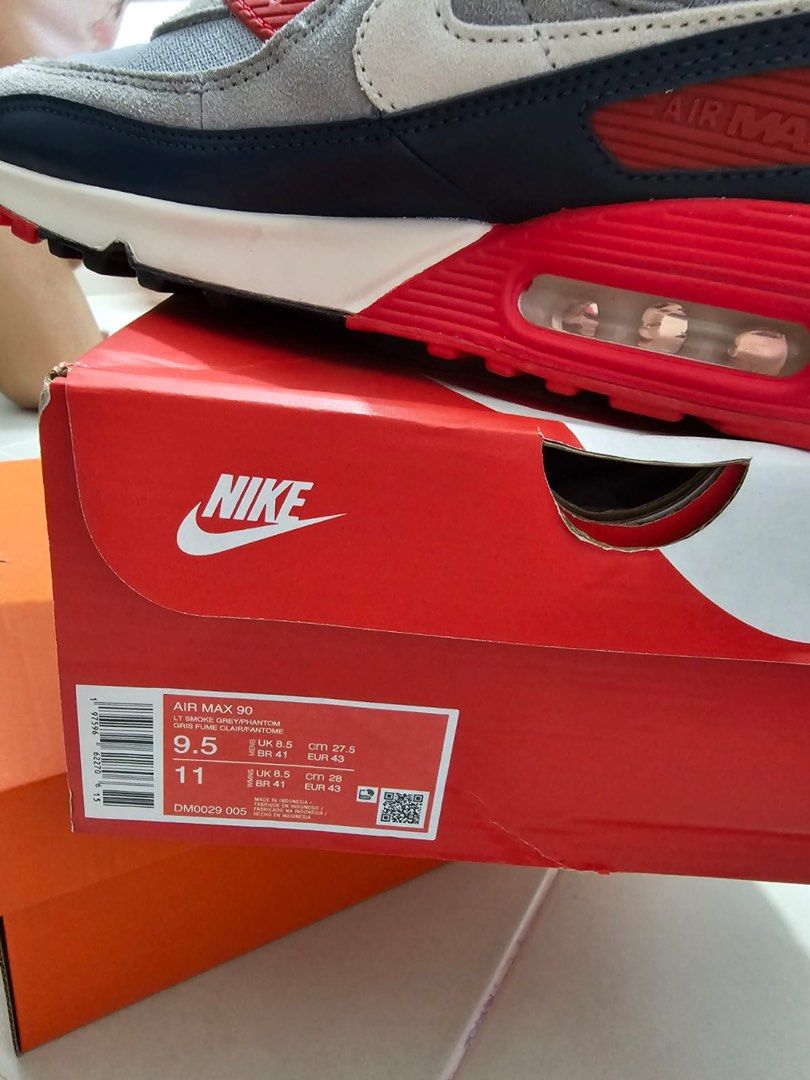 Air max90 (Category: Sneakers) located in Singapore. Submitted by mikey043091 (Listing ID 1337538607, Image 3). Description: .