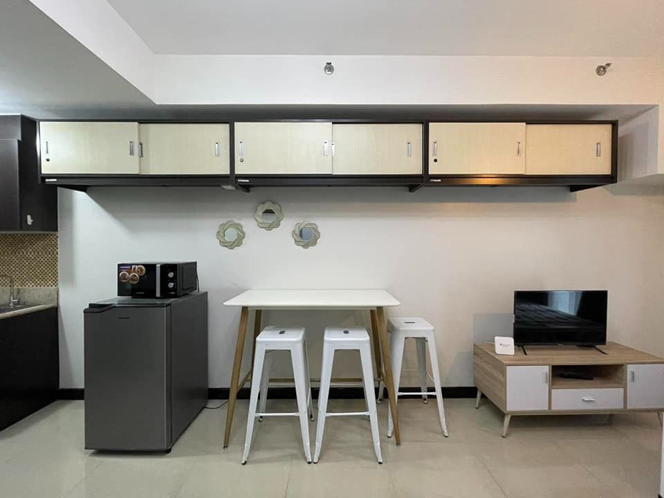 Axis Residences Studio 24sqm P3.8M (Category: Apartments & Condos) located in Pasig City. Submitted by richard.pante (Listing ID 1337583829, Image 3). Description: RUSH SALE! AXIS RESIDENCES DEVELOPER: ROBINSONS LAND CORP Studio 24sqm, 26th floor, Tower A P3,800,000 TERMS OF PAYMENT Full cash payment No bank financing No installment No rent to own Capital Gains Tax charged to owner Transfer Fees charged to buyer DIRECT CLIENTS ONLY (no to brokers