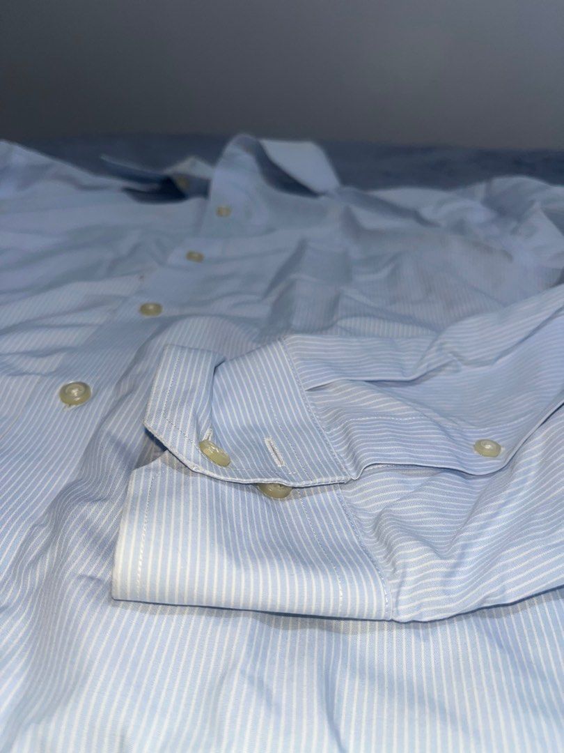 Banana Republic Polo (Category: Tshirts & Polo Shirts ) located in Pasig City. Submitted by studenthoarder (Listing ID 1337513433, Image 2). Description: With stain as seen on the photo .