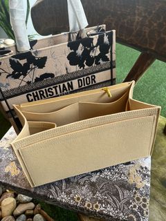 (Category: ) located in . Submitted by shopaholic-anonymous (Listing ID 1337553534, Image 1). Description: .