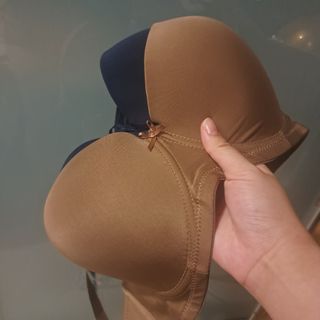 (Category: ) located in . Submitted by thygirls (Listing ID 1334358707, Image 1). Description: .