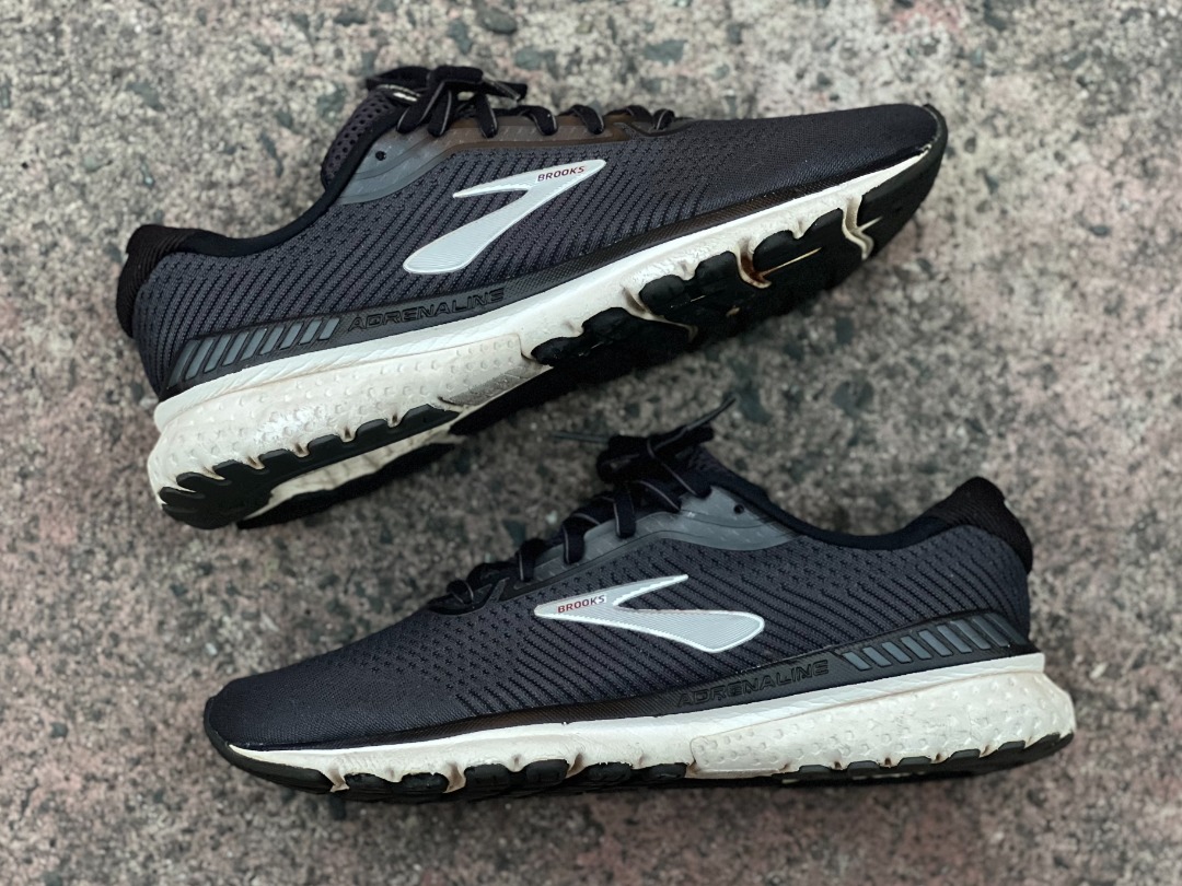 Brooks Adrenaline Gts 20 Black Brooks Running Shoe Brooks  display picture 2
