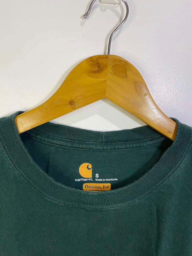 CARHARTT POCKET TEE (Category: Coats, Jackets and Outerwear) located in Bacolod City. Submitted by _bc6101 (Listing ID 1337549956, Image 3). Description: CARHARTT POCKET TEE SIZE SMALL TO MEDIUM ASNEW NO ISSUE 10/10 colorate RARE COLOR GREEN SOLID NA SOLID.